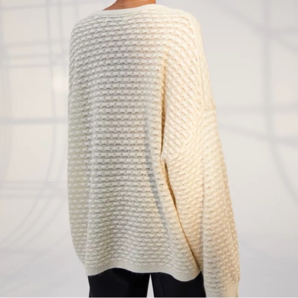 Babaton 1-01 Balboa Sweater - Picture 4 of 10